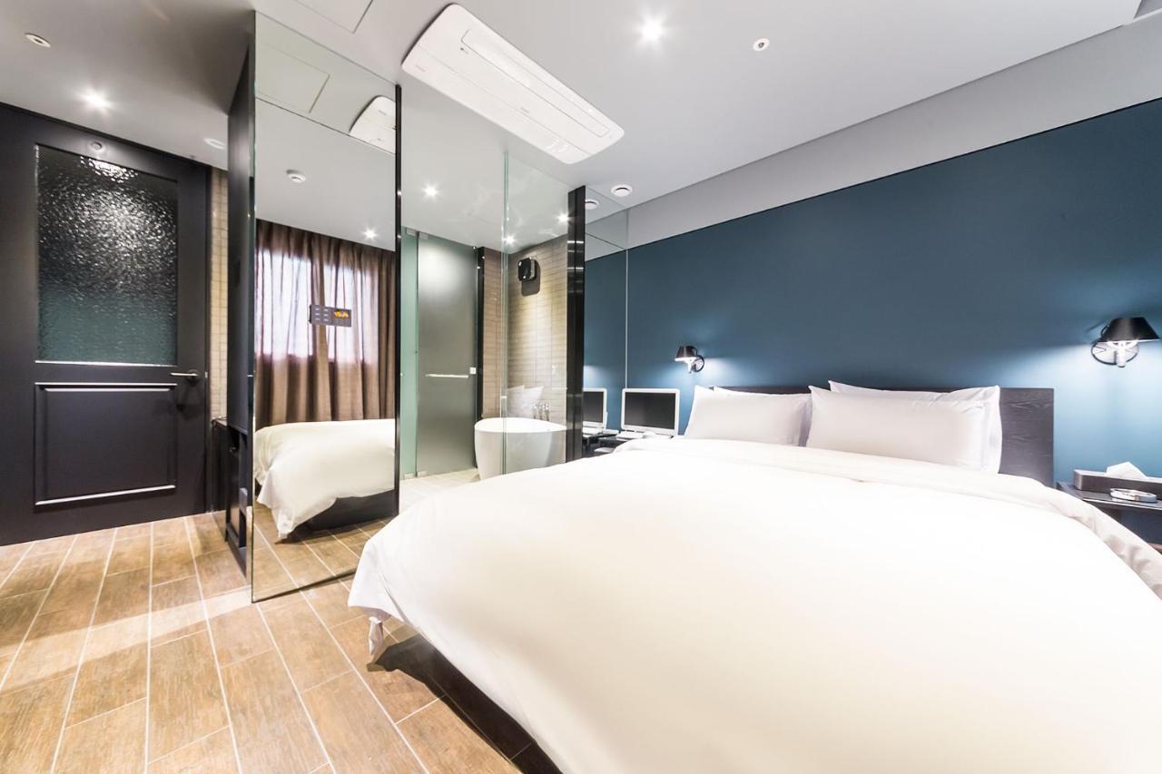 Amare Hotel Suwon Exterior photo