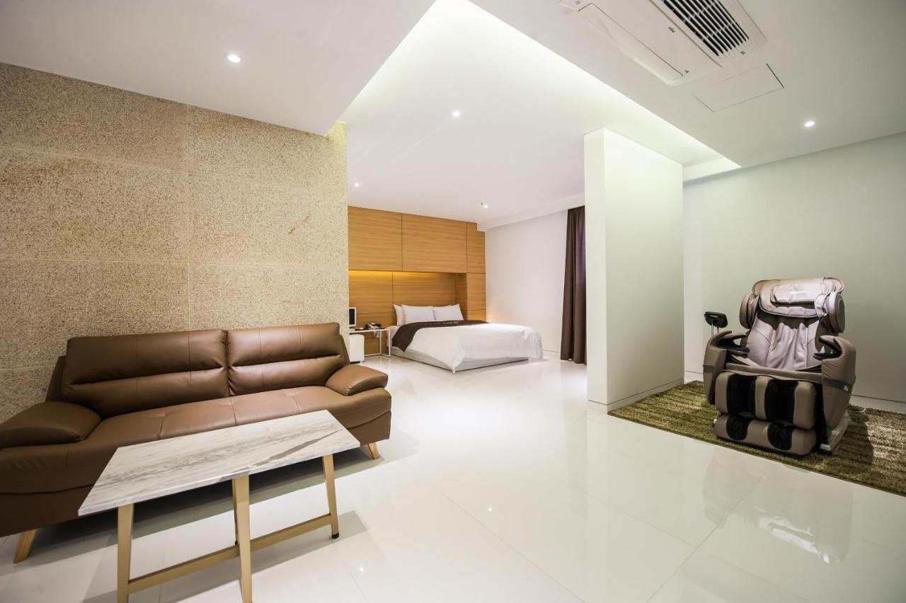 Amare Hotel Suwon Exterior photo