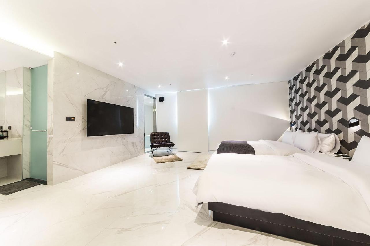 Amare Hotel Suwon Exterior photo