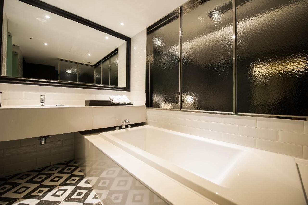 Amare Hotel Suwon Exterior photo