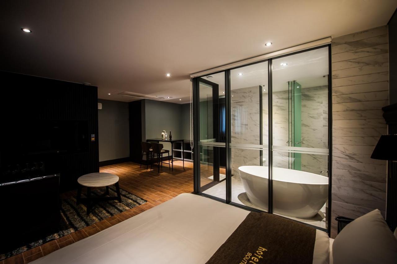 Amare Hotel Suwon Exterior photo