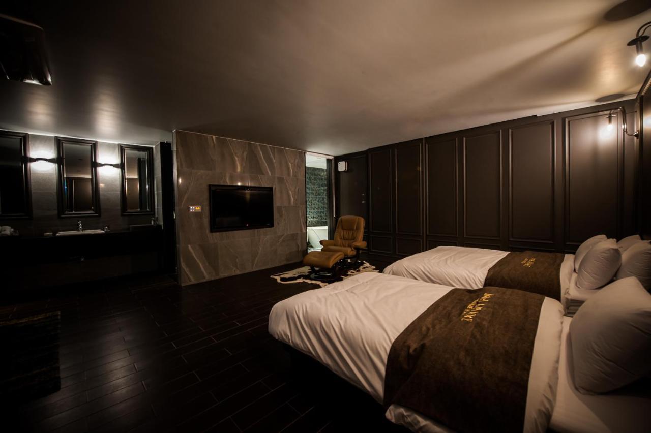 Amare Hotel Suwon Exterior photo